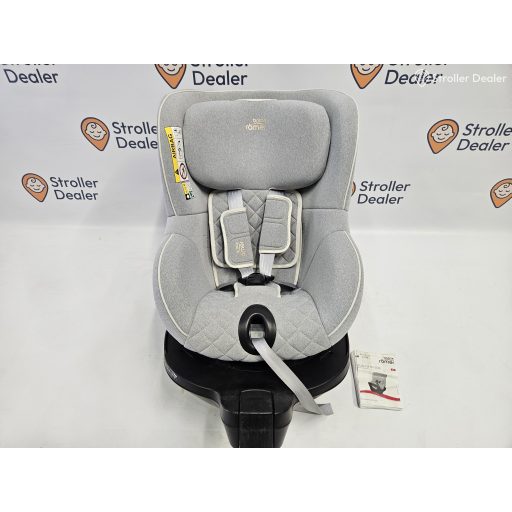 Britax Römer Dualfix M gyerekülés