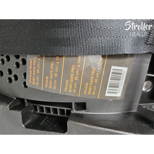 Britax Römer Baby-Safe Pro babahordozó + Vario Base 5Z bázistalp