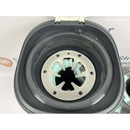 Tommee Tippee Twist & Click pelenkatároló kuka + 12 db utántöltő kazetta 